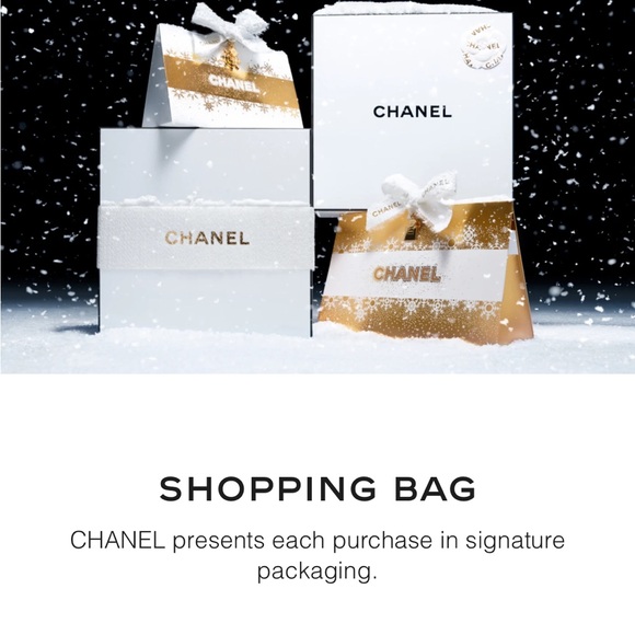 Chanel Holiday Gift Packaging - Picture 5 of 11